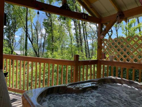Chalet Village North Casa | Take it Easy with hot tub and community pool