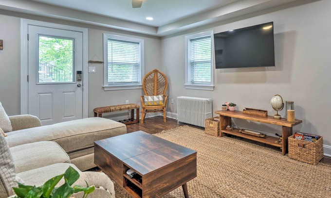 Takoma Park Apartamento | Takoma Park Apt w/ Wood Fire Pit < 8 Mi to DC