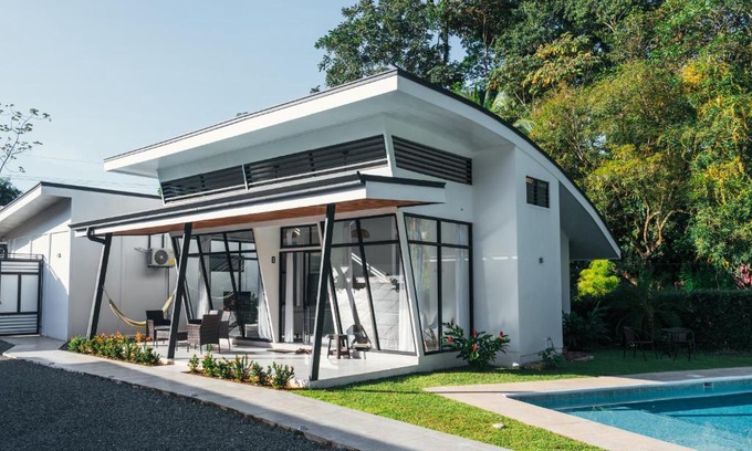 Uvita Apartamento | TAMANDUA HOMES el centro de Uvita
