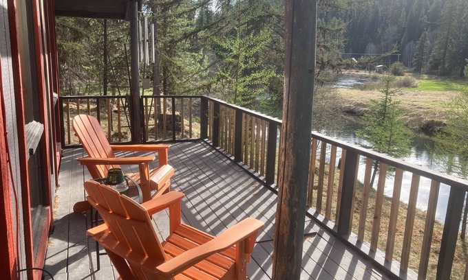 Troy Cabina | Tamarack Retreat: River Front, Kayaks, Campfire