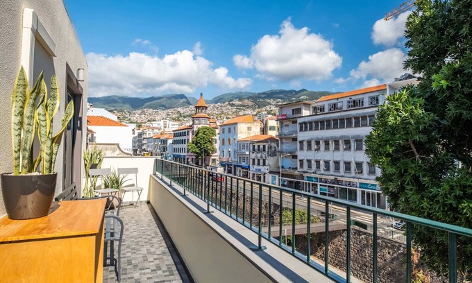 Se Apartamento | Tanoeiros Residence by An Island Apart