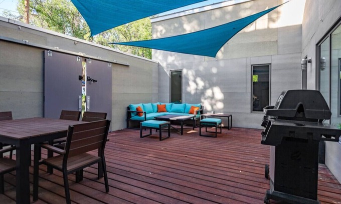 Taos Casa | Taos Seasons - "Luxury Taos Retreat – Experience the Seasonal Bliss"