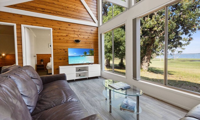 Forge Creek Casa | Tarra - Waterfront Retreat: Secluded lodges perfect for nature lovers