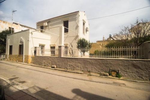 Halepa Casa | Tatiana's Garden House
