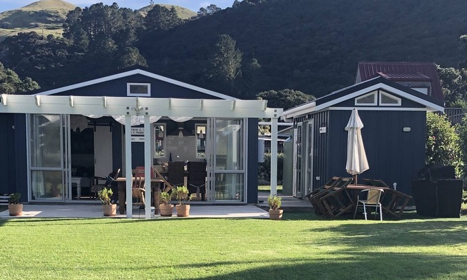 Kaeo Casa | TWIN PAHOOTZ PALMS 58C TaurangaBay Beach NORTHLAND