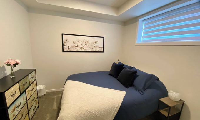 Morinville Apartamento | Taylor Tranquility Retreat~Cozy 1 Bedroom Apt with FULL kitchen & Full Washroom