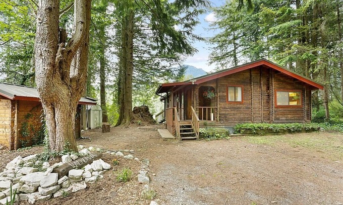 Gold Bar Cabina | Teague's Cabin on the River