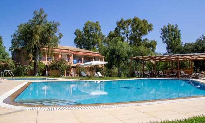Messonghi Cama Y Desayuno | Tellis Holiday Rooms