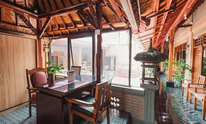 Sunset Road Casa | Tempo Doeloe Homestay