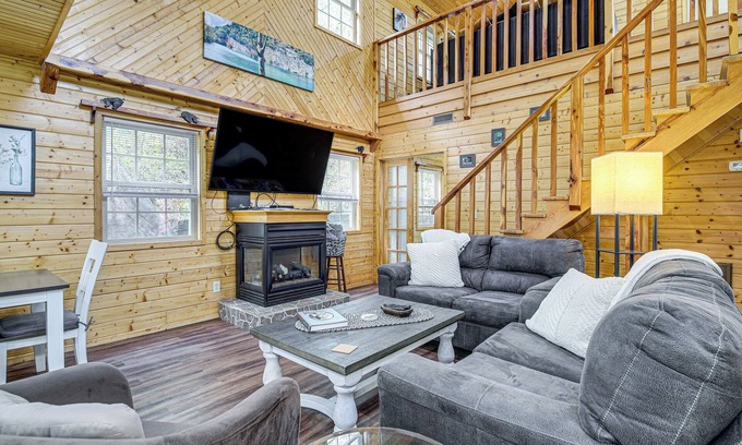 Knox County Cabina | Tennessee Mountain Cabin ~ 18 Mi to Knoxville!