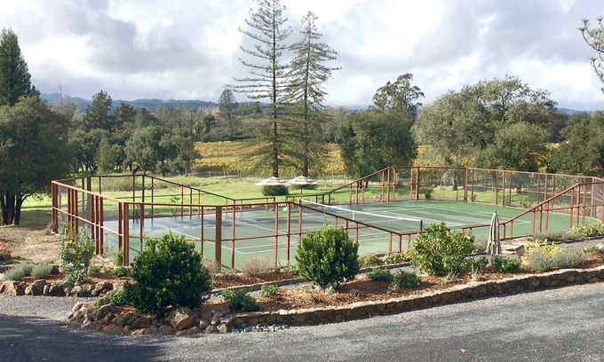 Forestville Casa | El paraíso del tenis en la región vinícola de sonoma