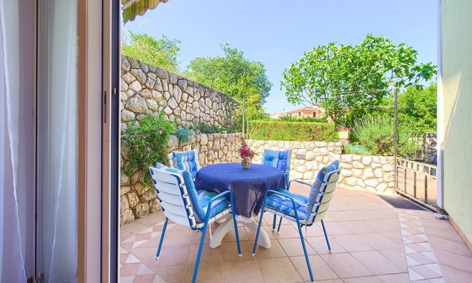 Porat Apartamento | Piso con terraza en Porat, Malinska
