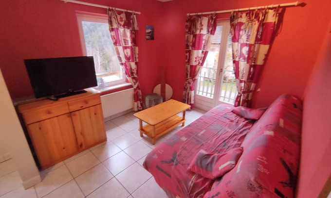 Dommartin-les-Remiremont Cabaña | Gîte-Severine-Vista a la Montana-Familiar-Baño con bañera