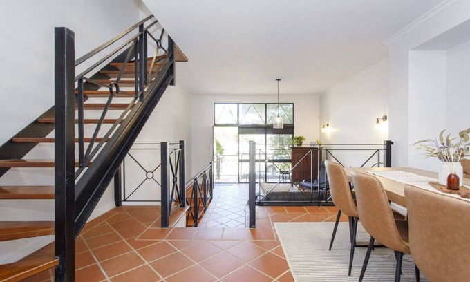 Fremantle Villa | Terrace Heaven – Luxe Retreat in Fremantle