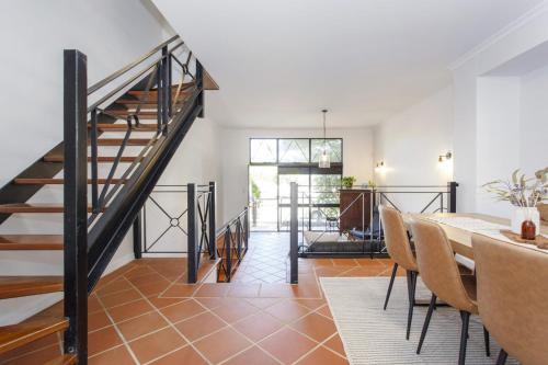 Fremantle Casa | Terrace Heaven - Luxe Retreat in Fremantle