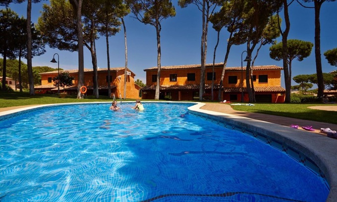Pals Villa | Casa adosada con jardín, piscina y jacuzzi - 600 m Playa de Pals (GR 3H 100)