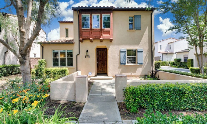 Chino Casa | Terrific 3-bedroom house with AC in charming Chino