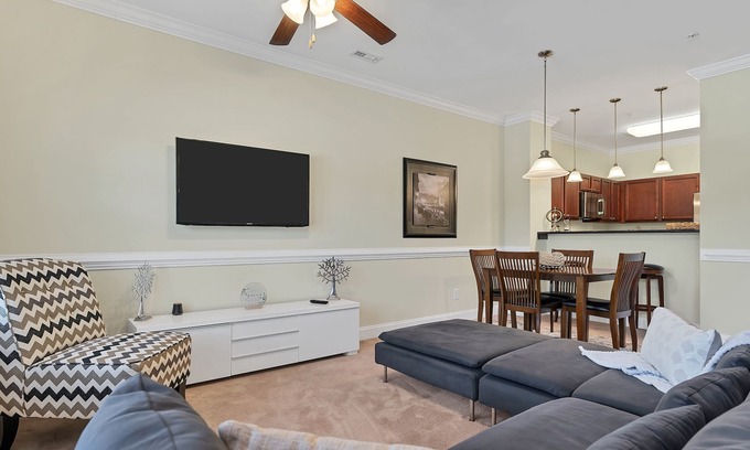 Pembroke Casa | Terrific townhome in charming Pembroke