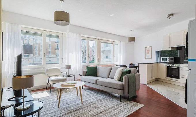 Sihlfeld Apartamento | Terrific Wiedikon 2BR w/ W/D, near Market & Old Town, by Blueground