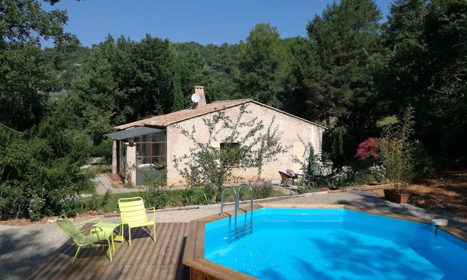 Ampus Casa | Le Petit Mas con piscina en la naturaleza.