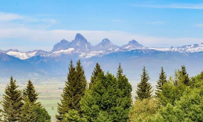Tetonia Cabina | Teton Tranquility -unparalleled stunning views of the Tetons and Canyons.