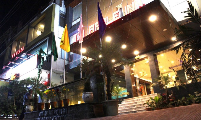 Jaipur Hotel | TGI Apple Inn