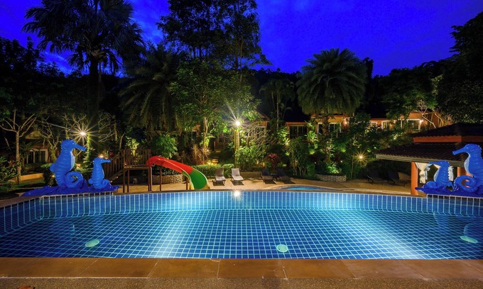 Chalong Hotel | Thai Modern Resort & Spa