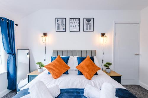 Wigan Apartamento | The Acacia Lodge - Bright & Modern 3BR Home by Parydise Properties - Ideal for Business & Leisure