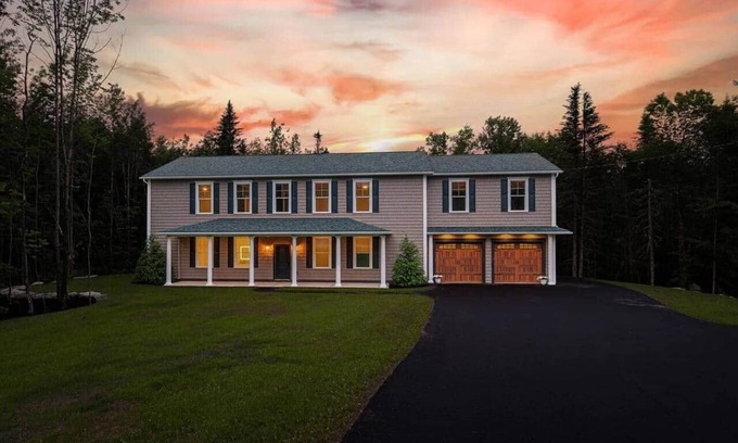 Ellsworth Casa | The Acadia Base Camp