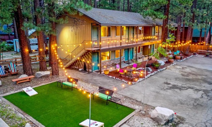 South Lake Tahoe Hotel | The Alder Inn