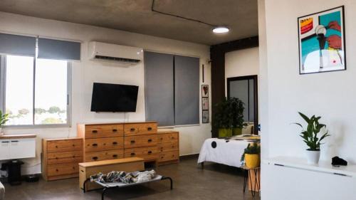Rio Piedras Casa | The Alexa tiny apartment city view for 3 guests