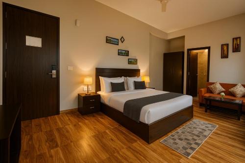 Ramanuj Ganj Hotel | The Amber Signature Vrindavan # A Contemporary Luxury Hotel With #Lift# Parking# Ac Rooms# & Elegant interior # Near Prem Mandir