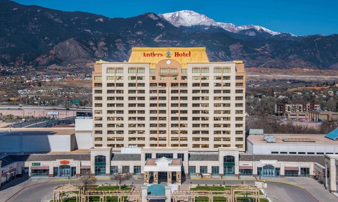 Downtown Colorado Springs Hotel | The Antlers, a Wyndham Hotel