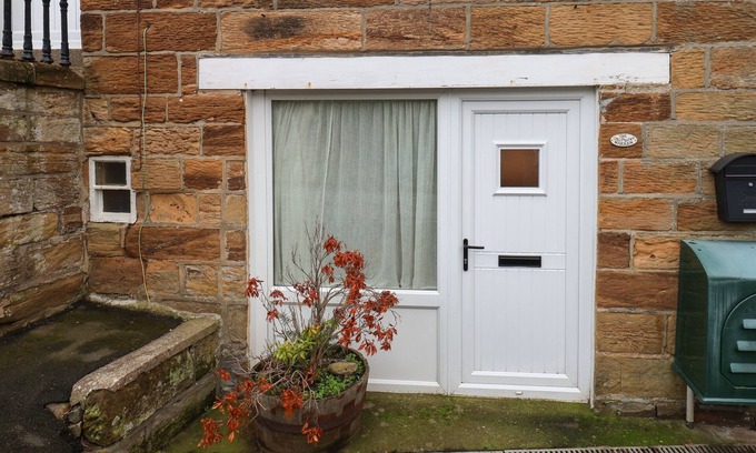 Hinderwell Cabaña | THE APARTMENT AT MULGRAVE HOUSE, pet friendly in Staithes