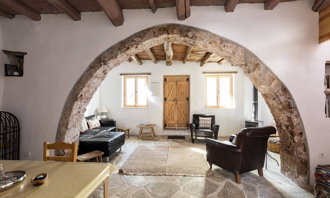 Sitia Casa | The Arch House. A Romantic Escape.