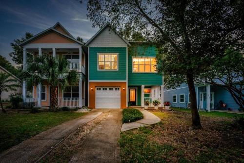 Mount Dora Casa | The Art House unique Mount Dora Getaway