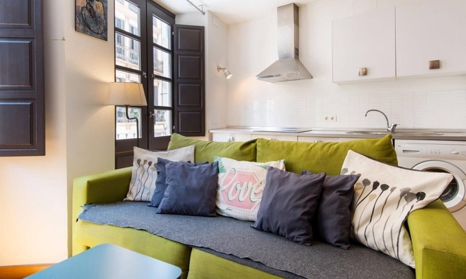 La Goleta Apartamento | The Artist´s Balcony