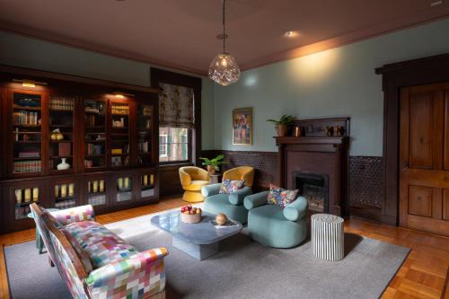 Frankfort Hotel | The Ashbrook Hotel