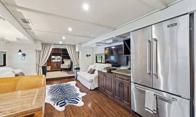 Austin Villa | "Aspen"-Premium-Villa-Baño Privado-Vista al patio