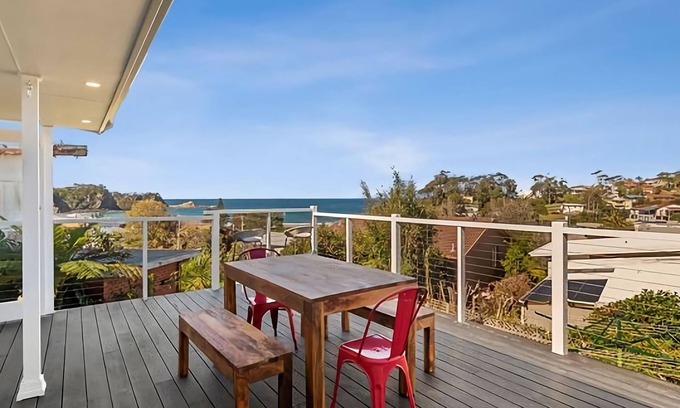 Malua Bay Casa | The Bach House Pet Friendly in Malua Bay