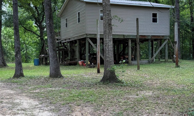 Dickinson Cabina | The Bama Bend