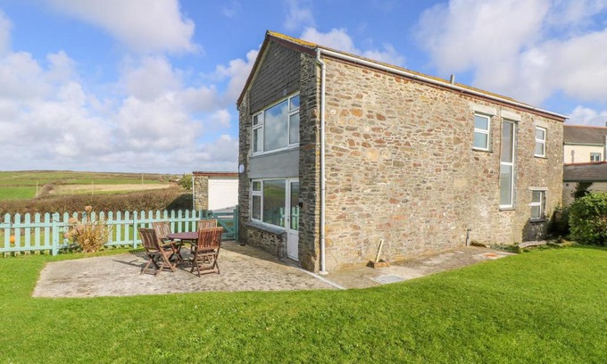 Gunwalloe Casa | The Barn