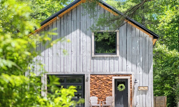 Primrose Cabina | The Barn Owl at Red River Gorge, Kentucky