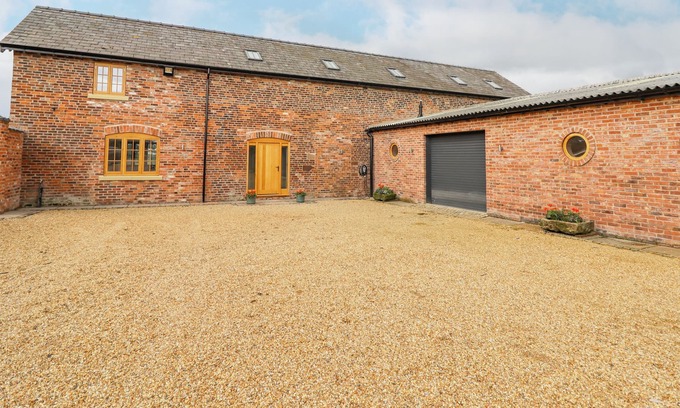 Middlewich Apartamento | THE BARN, pet friendly, with a garden in Sandbach