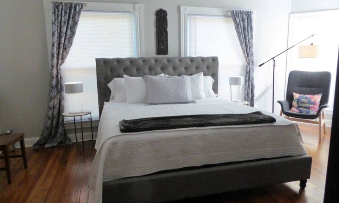 Highlands Casa | Highlands ¡Casa de lujo, 2 pisos, mucho espacio! Centro de la ciudad, EXPO, NULU