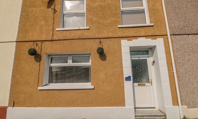 Llanelli Casa | The Beach House