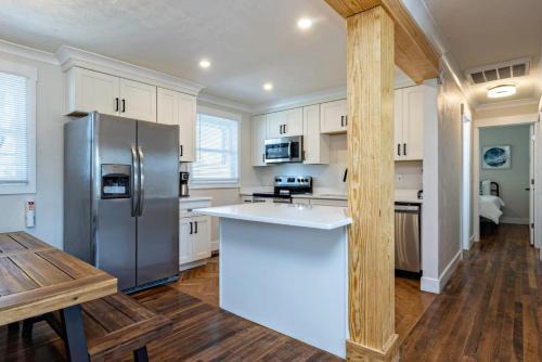 Northeast Virginia Beach Casa | The Beach Vibe with Hot tub 8 min to the Beach