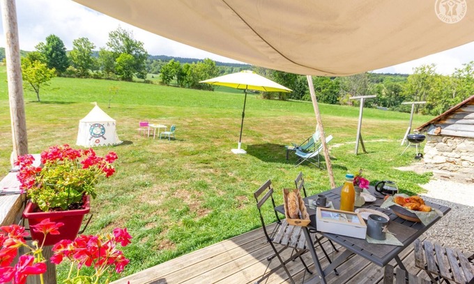 Les Deserts Casa | THE BEAR FOUNTAIN