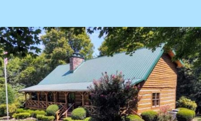 Tellico Village Casa | The "Bear" Necessities of Lake Life
