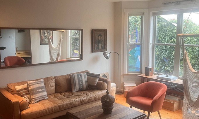 Mission District Casa | La hermosa y cálida Alley House